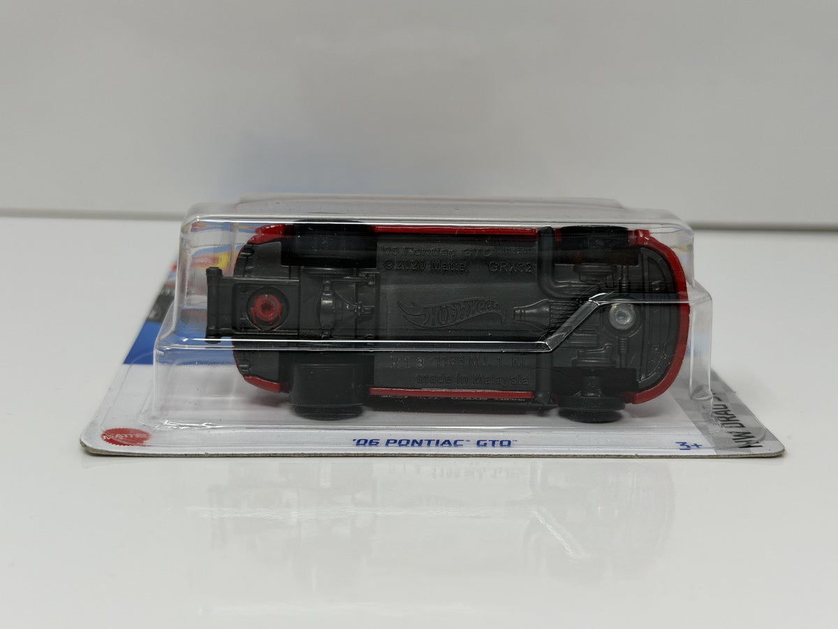 Hot Wheels HW Drag Strip 2006 Pontiac GTO 1:64 Diecast Red