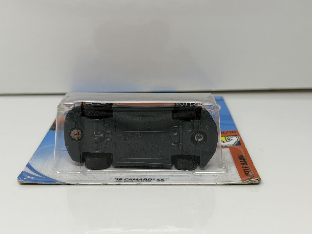 Hot Wheels Muscle Mania 2018 Chevrolet Camaro SS 1:64 Diecast Orange