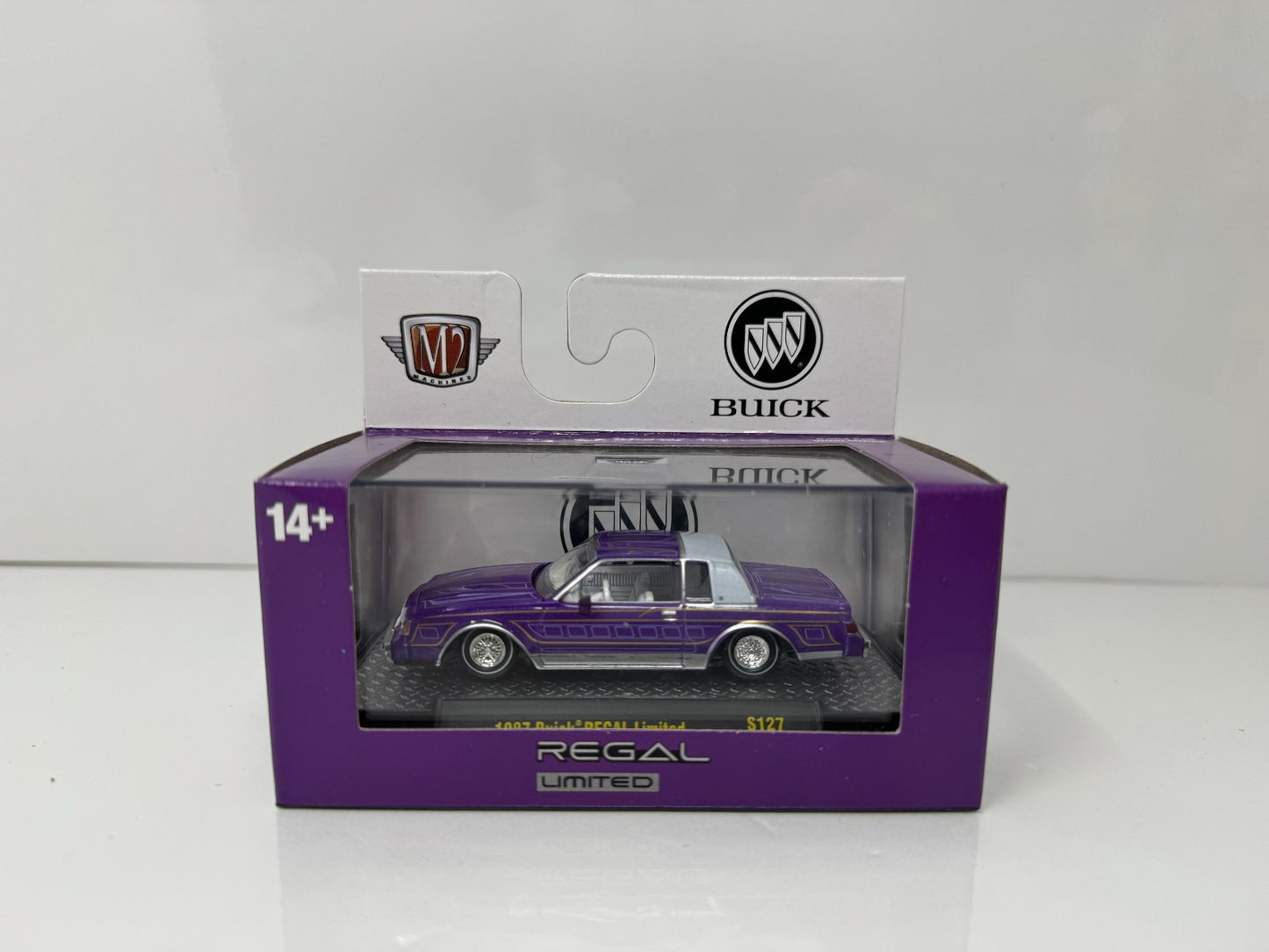 M2 Machines Buick 1987 Buick Regal Limited 1:64 Diecast v2