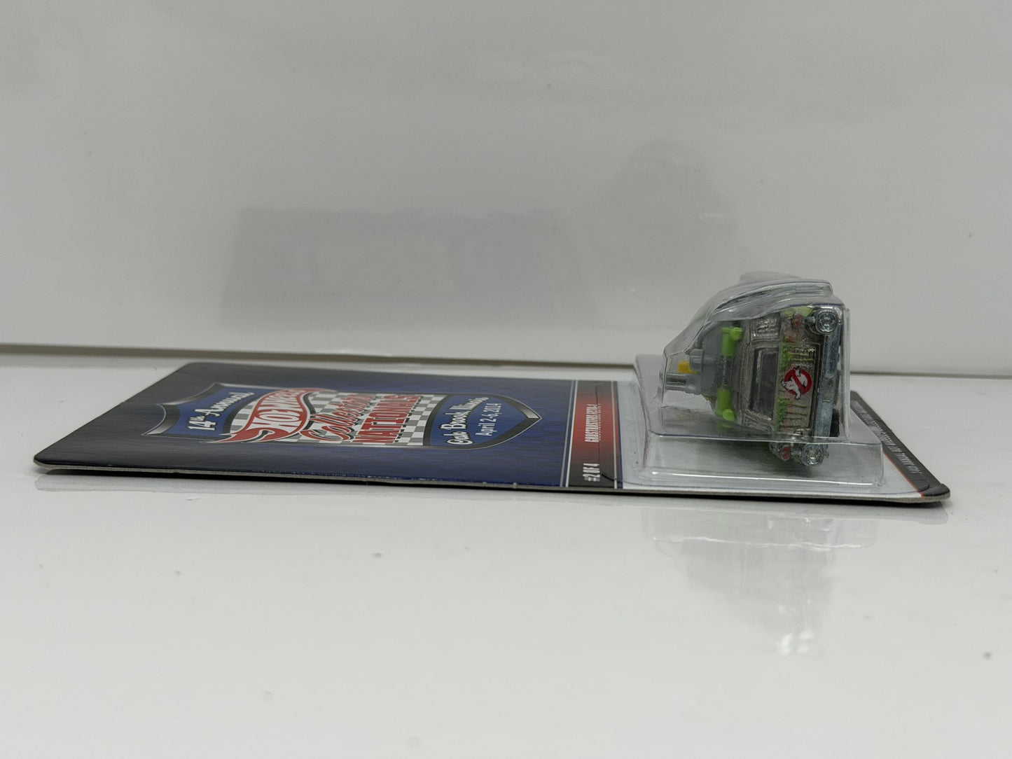 Hot Wheels 2014 Collectors Nationals Ghostbusters Ecto-1 1:64 Diecast 0698/2800