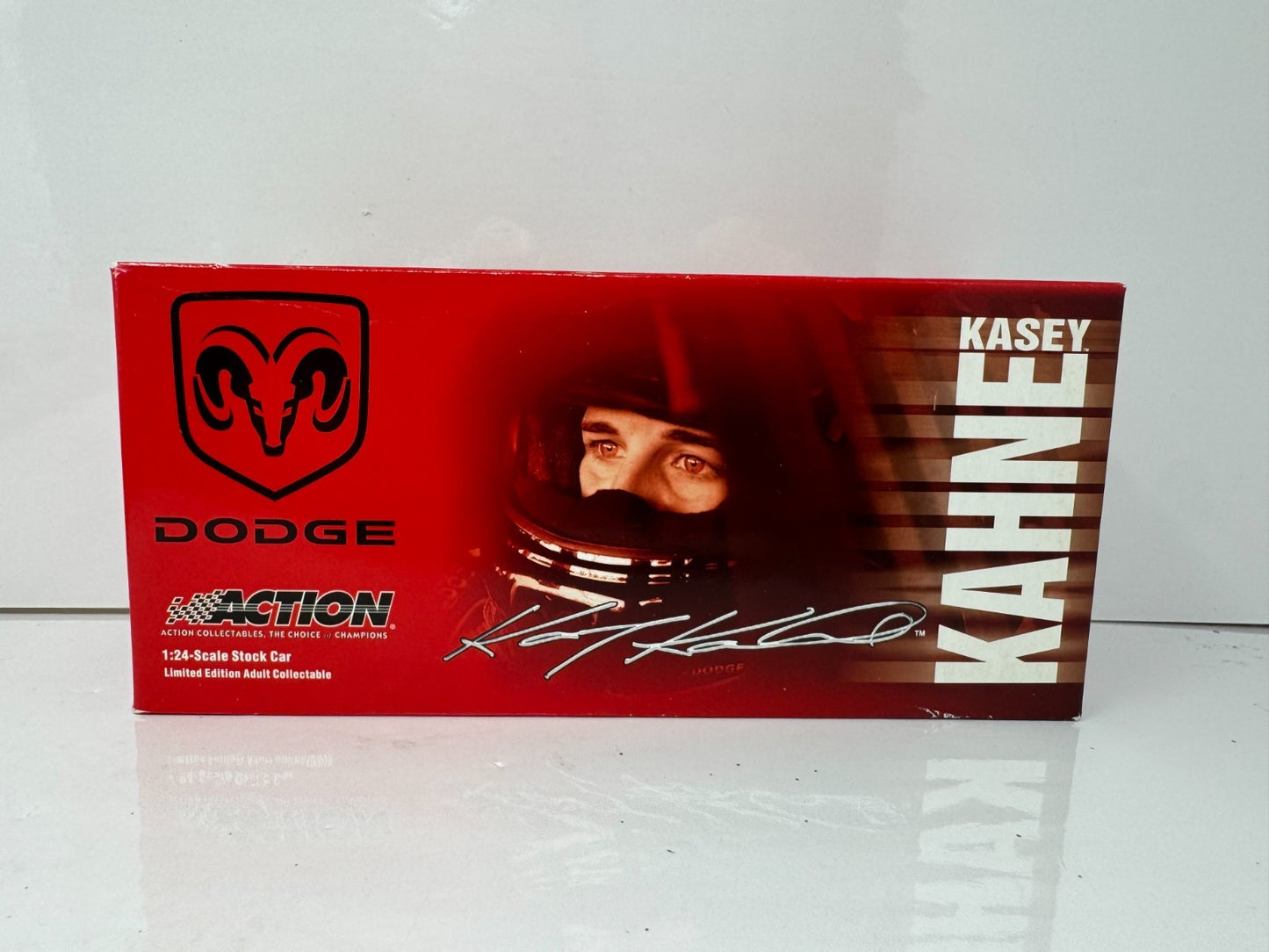 Action NASCAR Kasey Kahne #9 Exclusive Liquid Dodge Charger 1:24 Diecast Auto