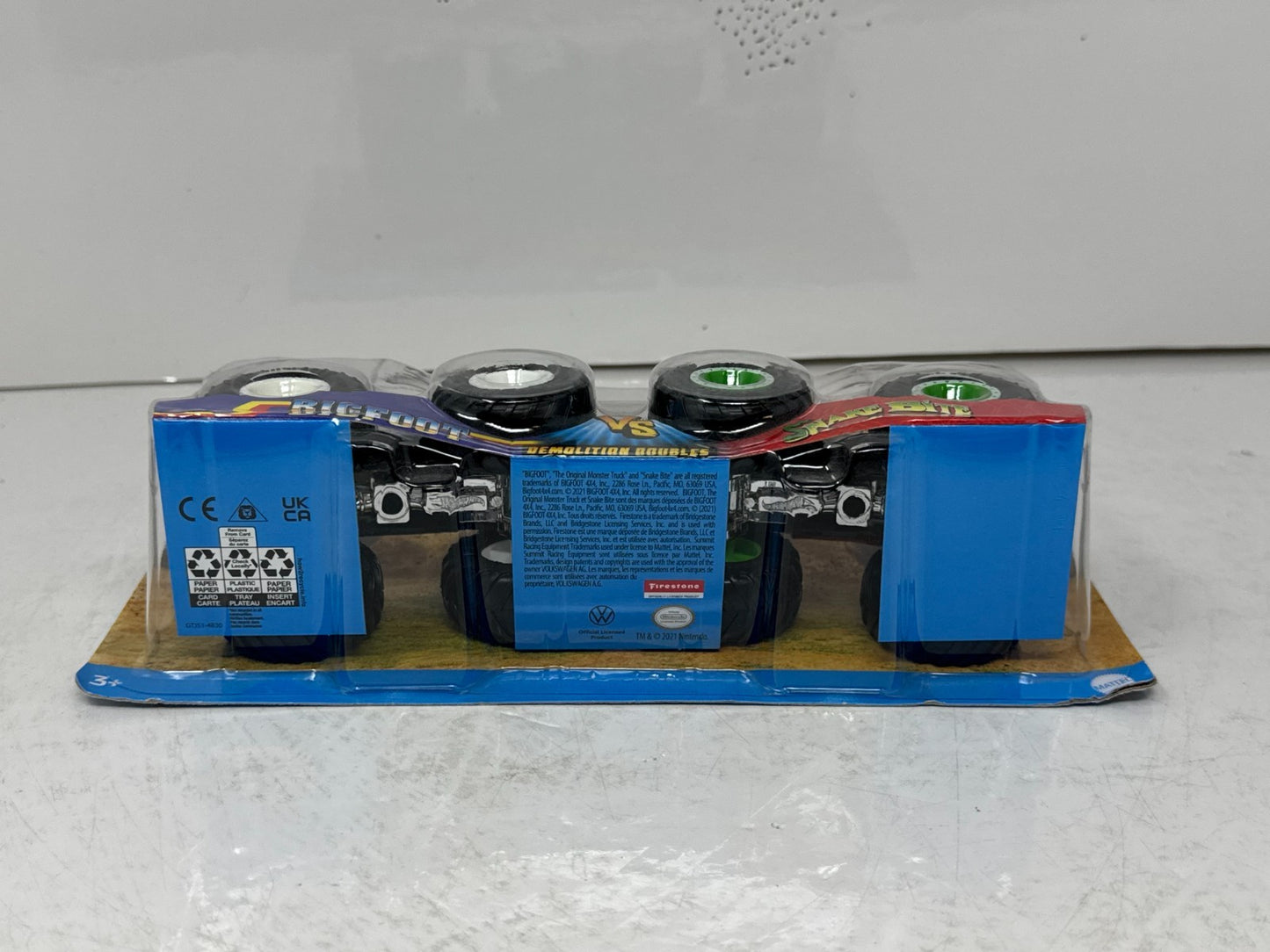 Hot Wheels Monster Trucks Bigfoot vs Snake Bite Demolition Doubles 1:64 Diecast