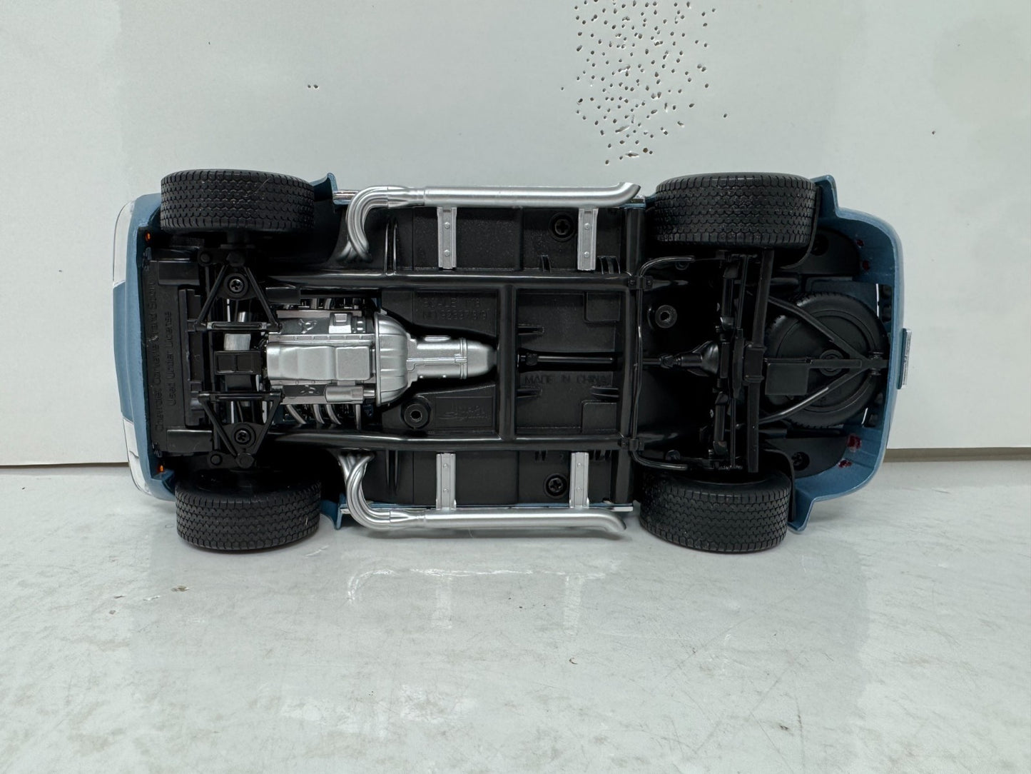 Yat Ming Road Signature 1964 Chevrolet Corvette Grand Sport 1:18 Diecast