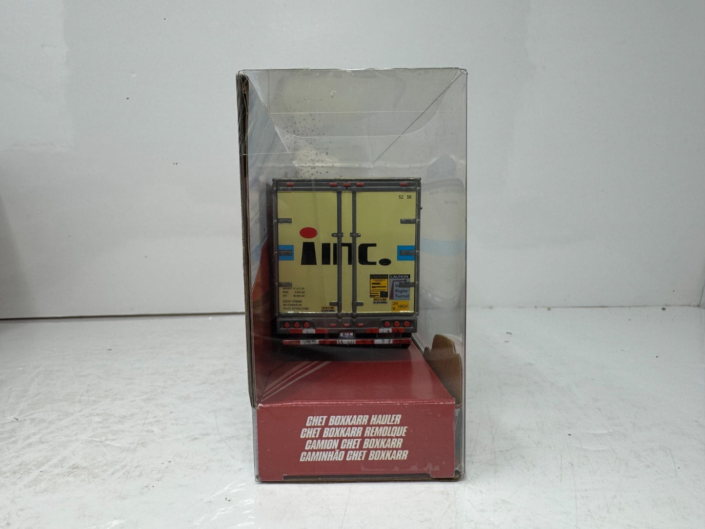 Disney Pixar Cars Chet Boxkaar Hauler Semi Truck 1:55 Diecast