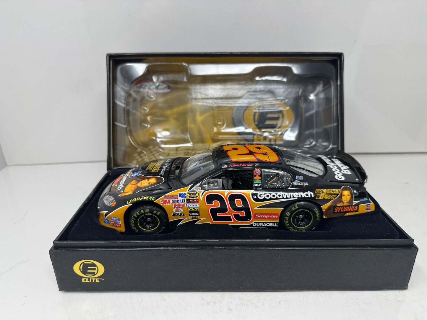 Action Nascar Elite #29 Kevin Harvick Rock & Roll 2005 Monte Carlo 1:24 Diecast