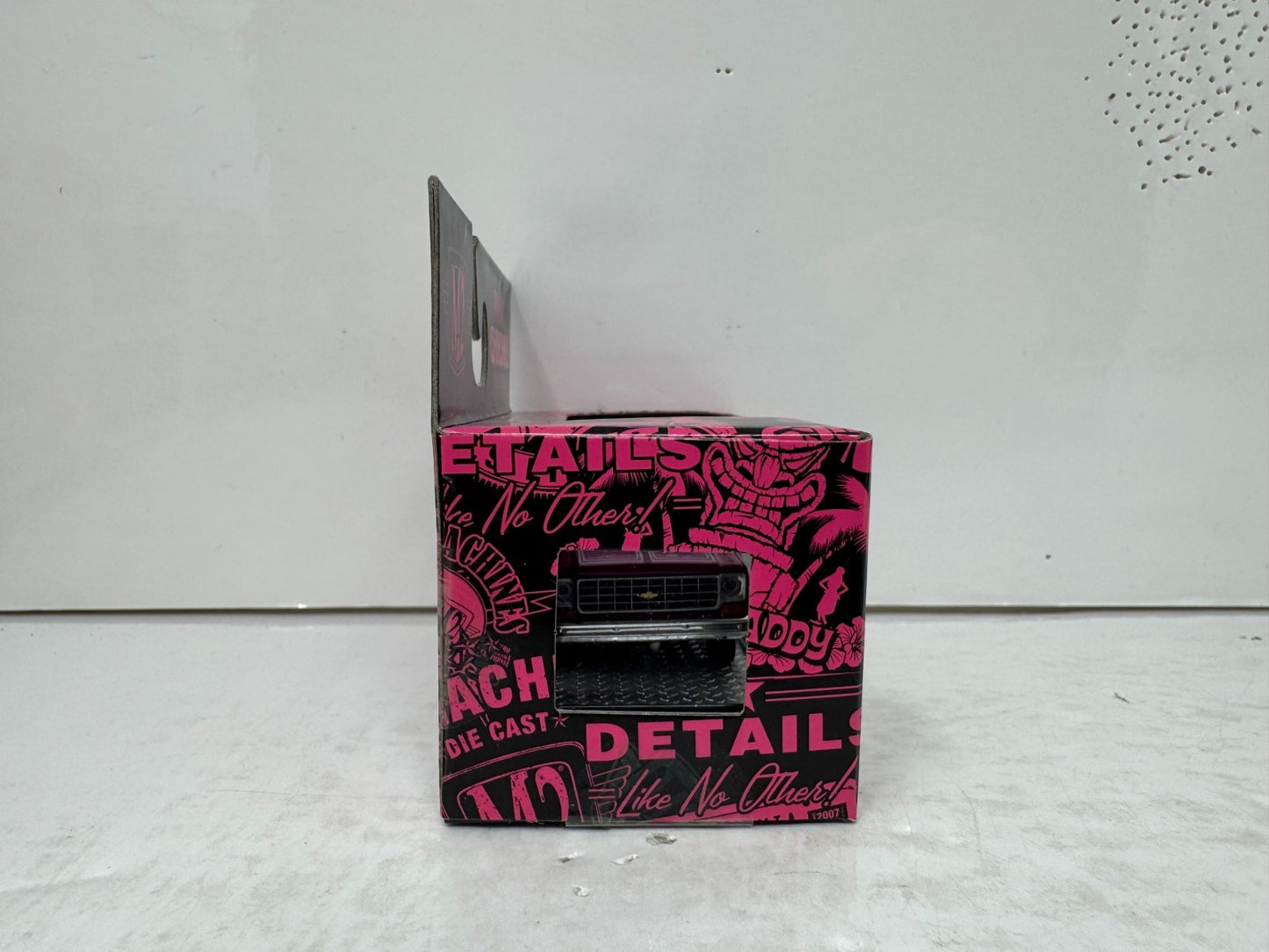 M2 Machines Pink Chrome Series 1976 Chevrolet Silverado Chevy Sport 1:64 Diecast