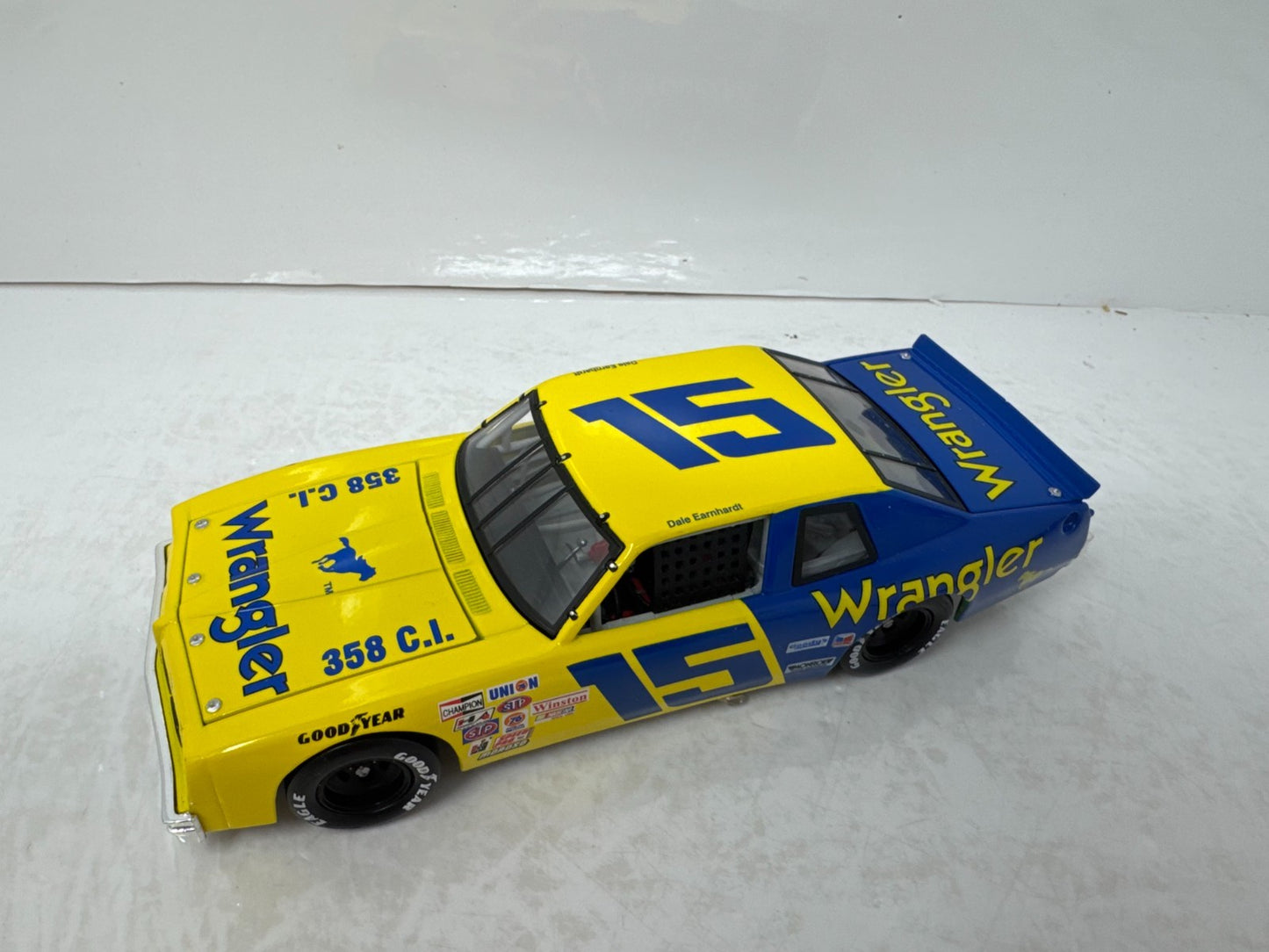 Action Nascar Legendary #15 Dale Earnhardt Wrangler 1979 Ventura 1:24 Diecast