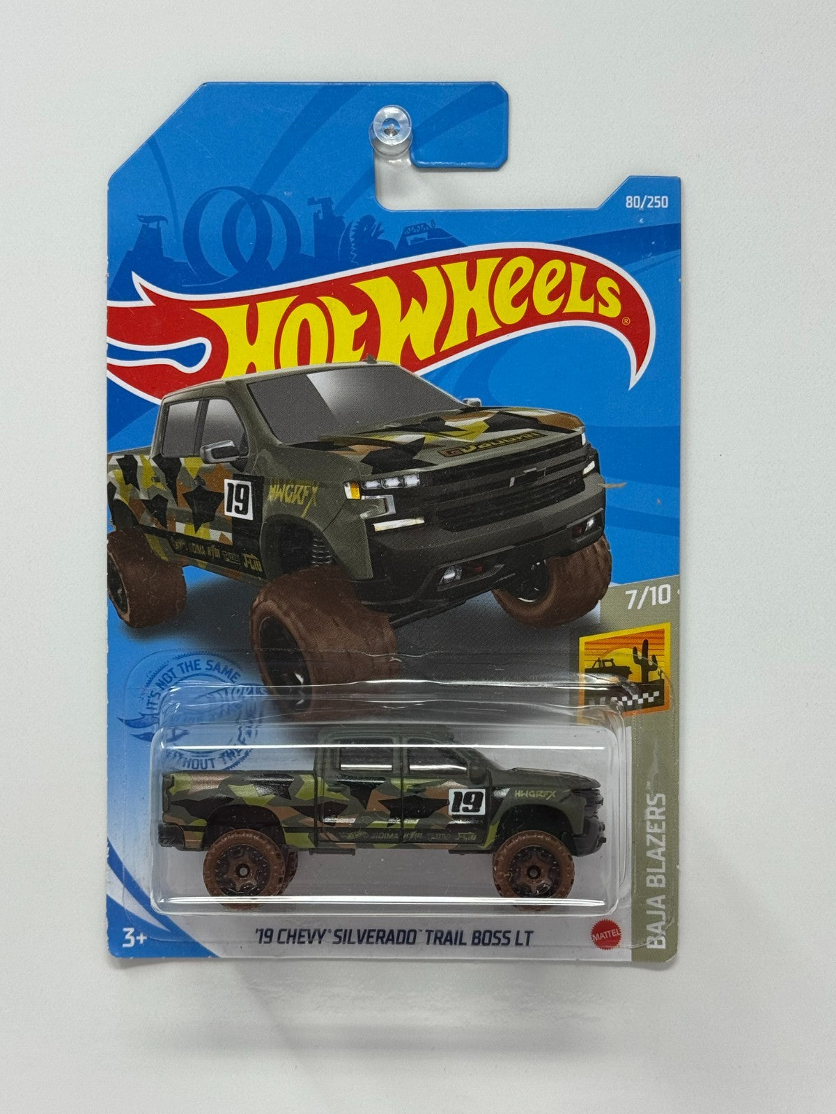 Hot Wheels Baja Blazers 2019 Chevy Silverado Trail Boss LT 1:64 Diecast
