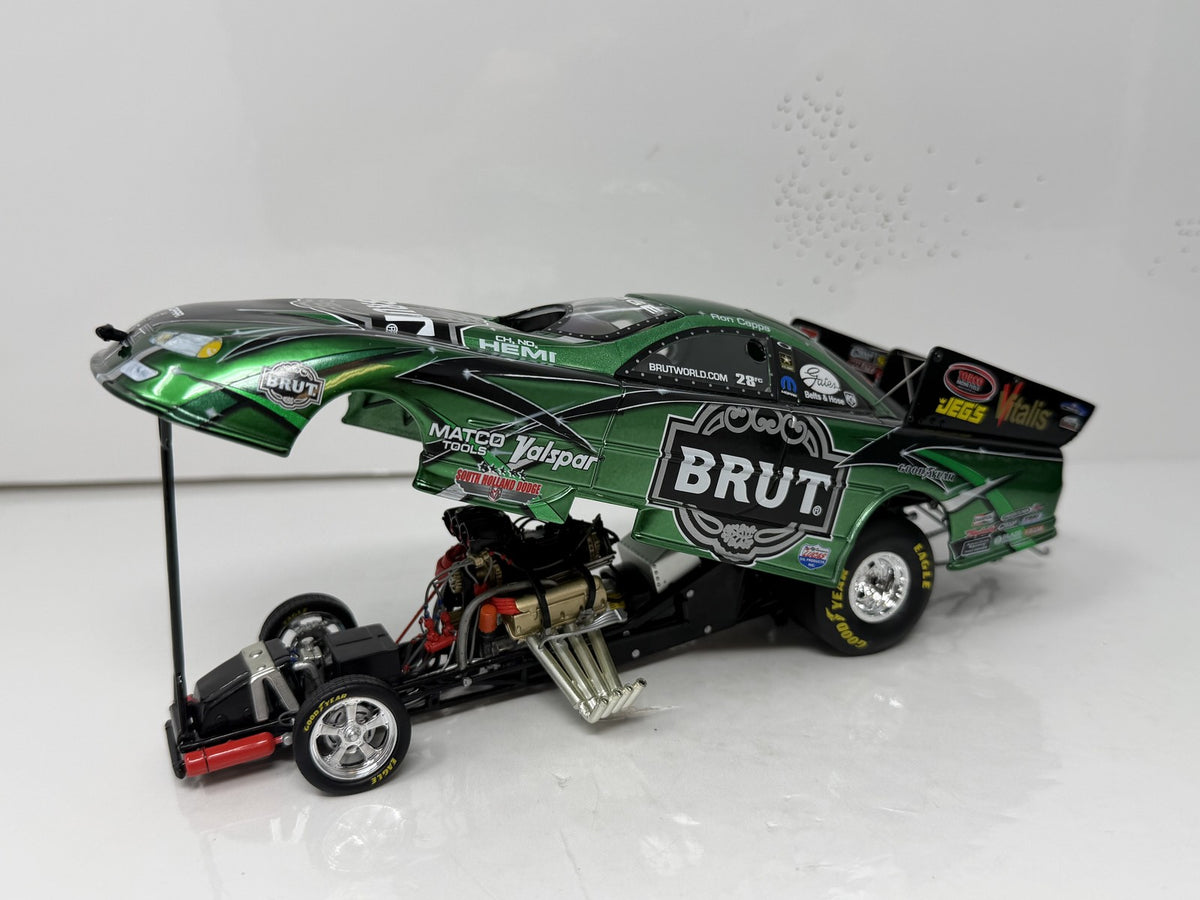 Action NHRA Ron Capps Brut 2005 Dodge Stratus Liquid Color 1 of 108 1:24 Diecast