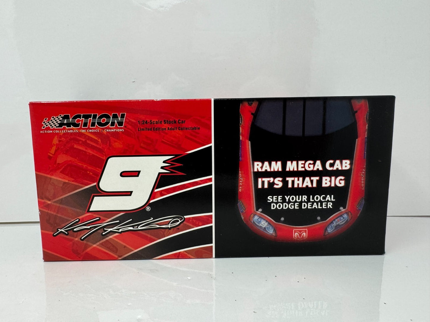 Action NASCAR Kasey Kahne #9 Dodge Ram Mega Cab 2005 Dodge Charger 1:24 Diecast