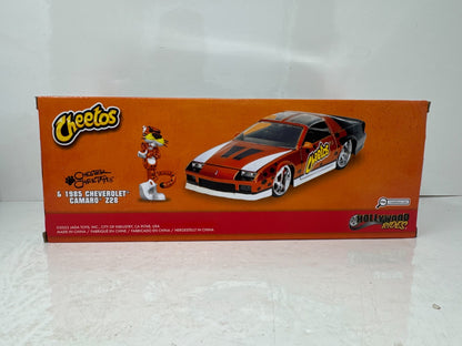 Jada Cheetos 1985 Chevy Camaro Z28 IROC 1:24 Diecast with Chester Cheetah Figure
