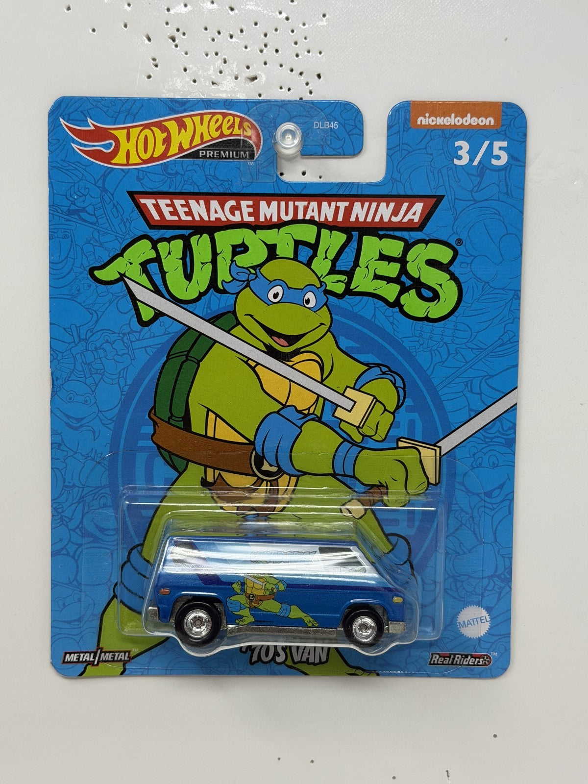 Hot Wheels Hot Wheels Teenage Mutant Ninja Turtles Leonardo '70 Van 1:64 Diecast