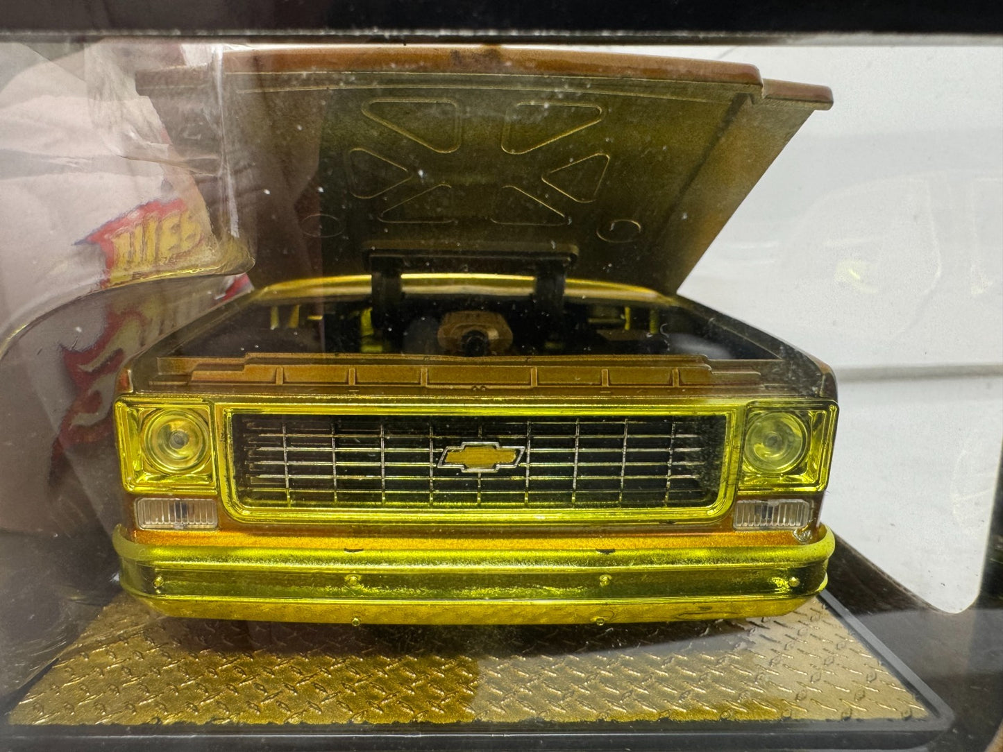 M2 Machines 1973 Chevrolet Cheyenne 10 Truck Weekend of Wheels 1:24 Diecast