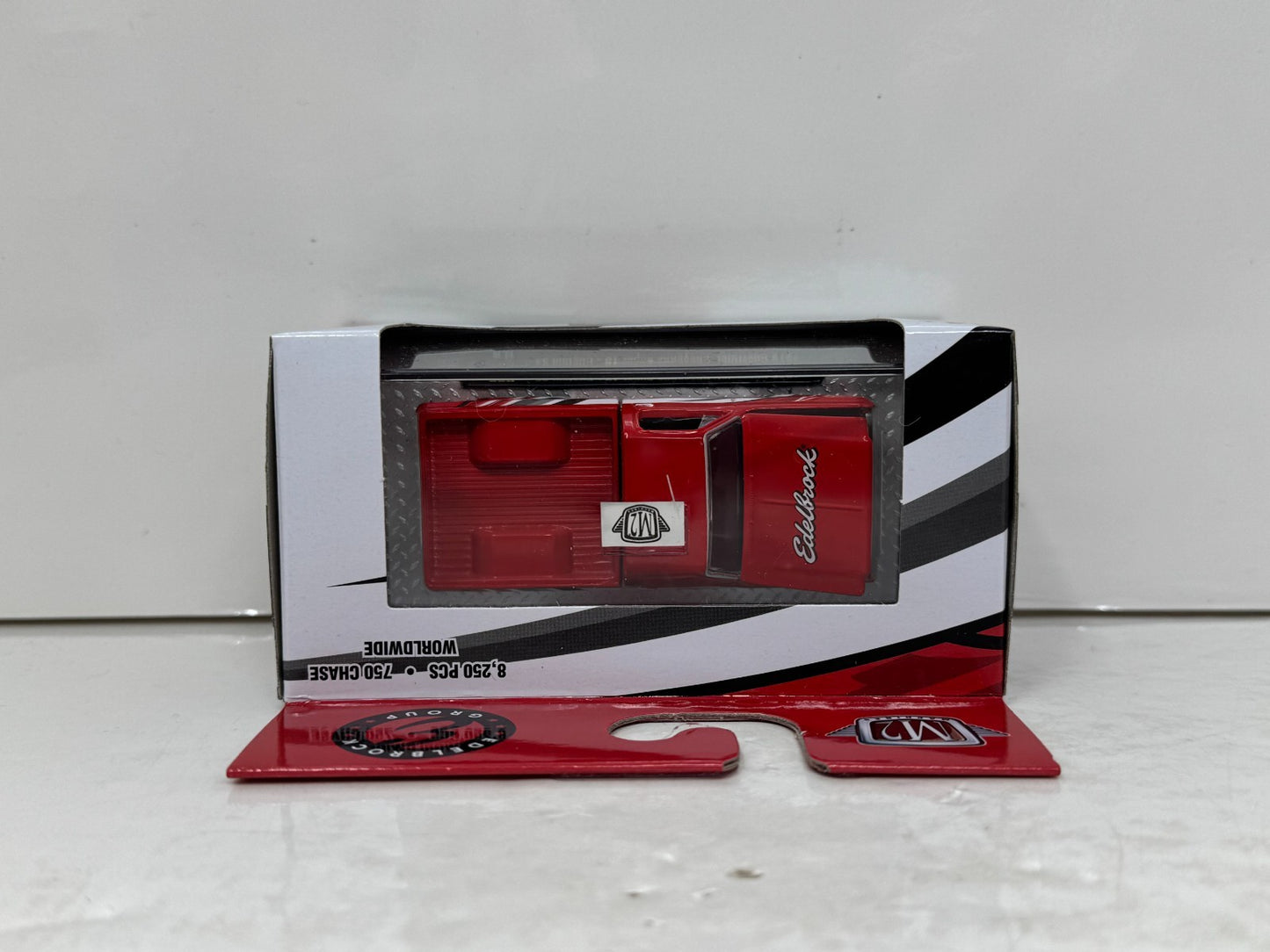 M2 Machines Edelbrock 1975 Chevrolet Cheyenne Super 10 Custom SS 1:64 Diecast