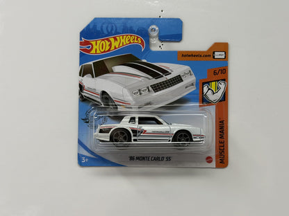 Hot Wheels Muscle Mania 1986 Chevrolet Monte Carlo SS 1:64 Diecast Short Card