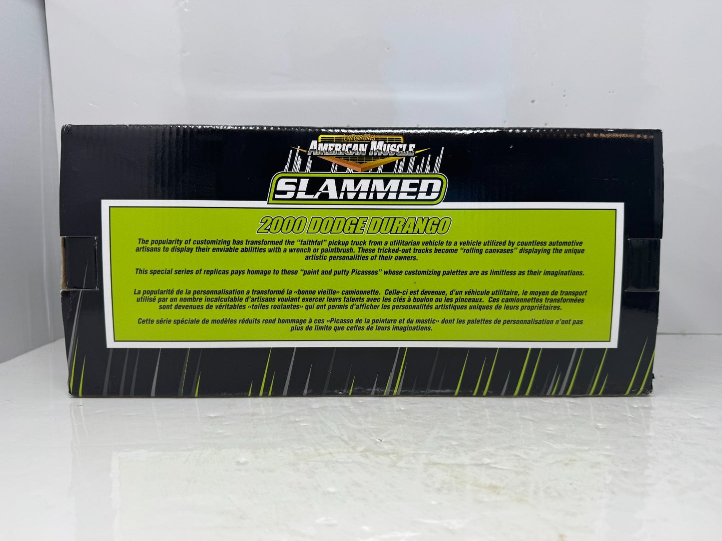 Ertl American Muscle Slammed 2000 Dodge Durango 1:18 Diecast