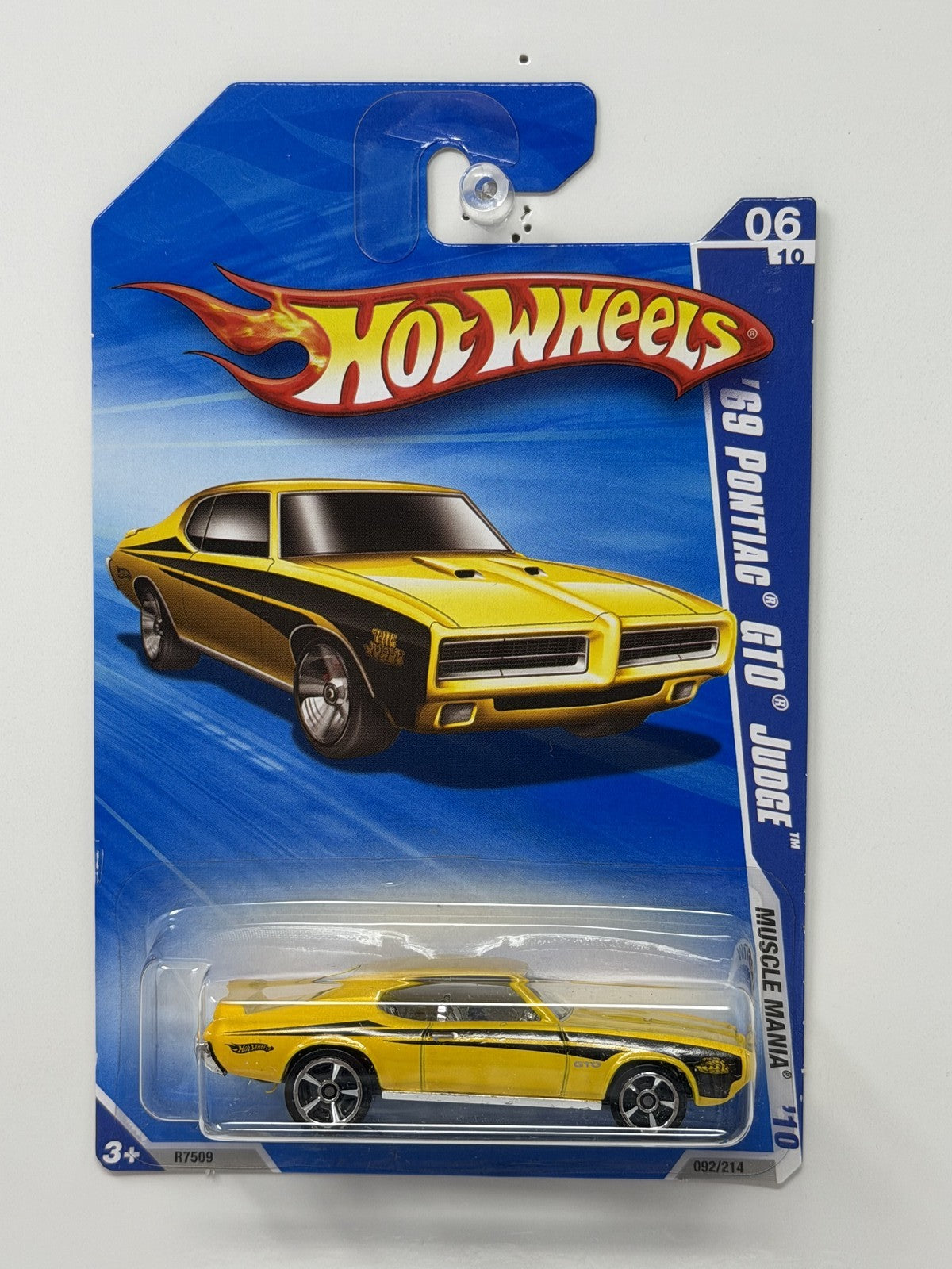 Hot Wheels Muscle Mania 1969 Pontiac GTO Judge 1:64 Diecast Yellow