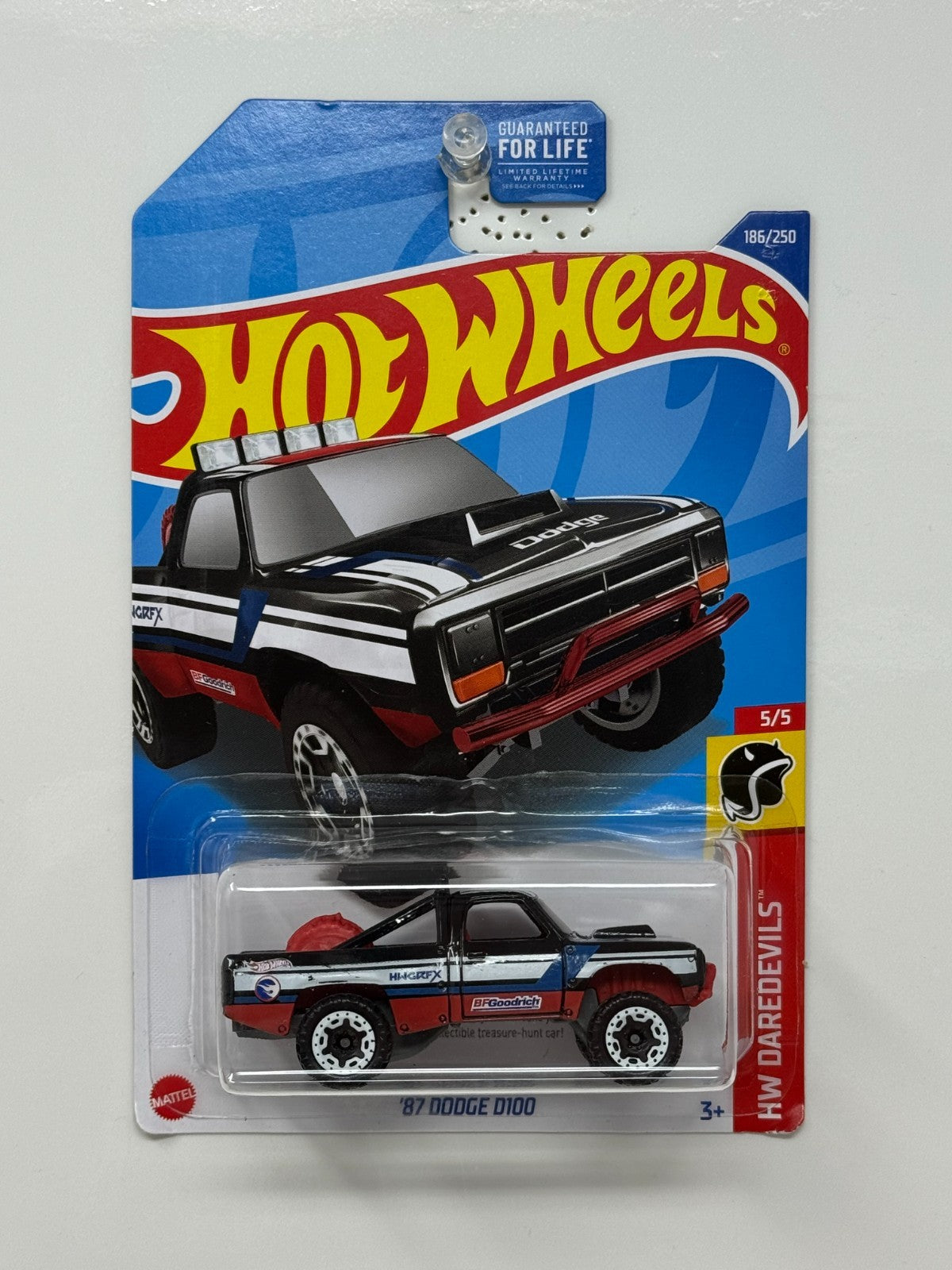 Hot Wheels Treasure Hunt HW Daredevils 1987 Dodge D100 Pickup 1:64 Diecast