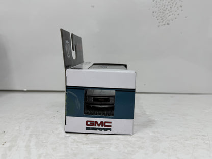 M2 Machines GMC Sierra 1988 GMC Sierra 1500 1:64 Diecast