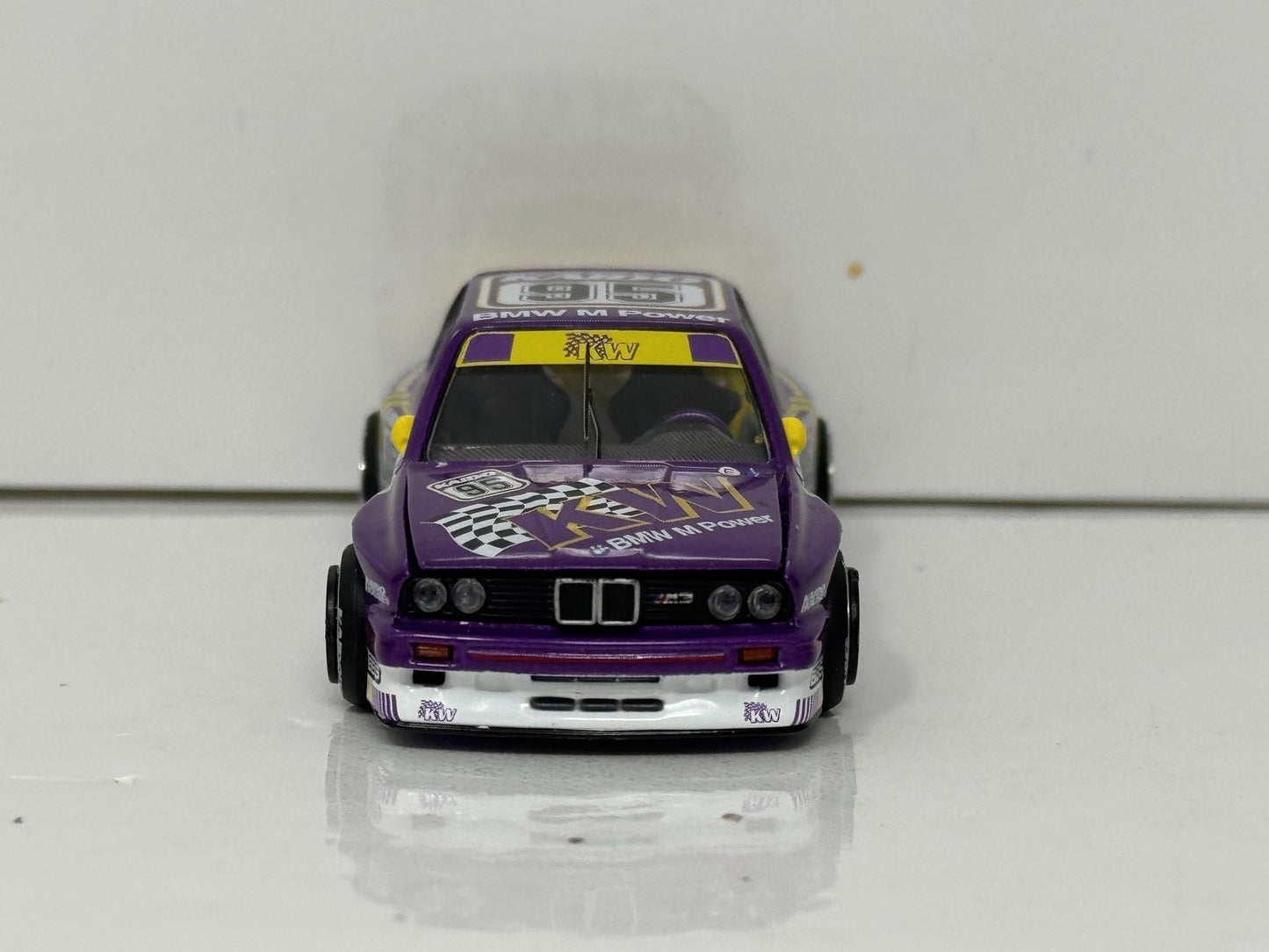 Kaido House BMW E30 M3 Kaido KW V1 1:64 Diecast Purple