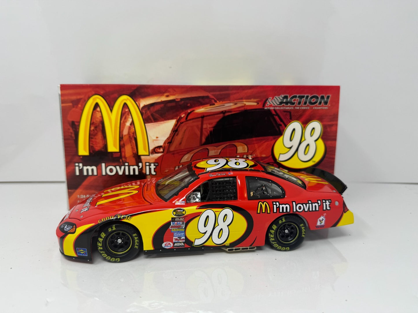 Action NASCAR Bill Elliott #98 McDonald's 2004 Dodge Intrepid 1:24 Diecast