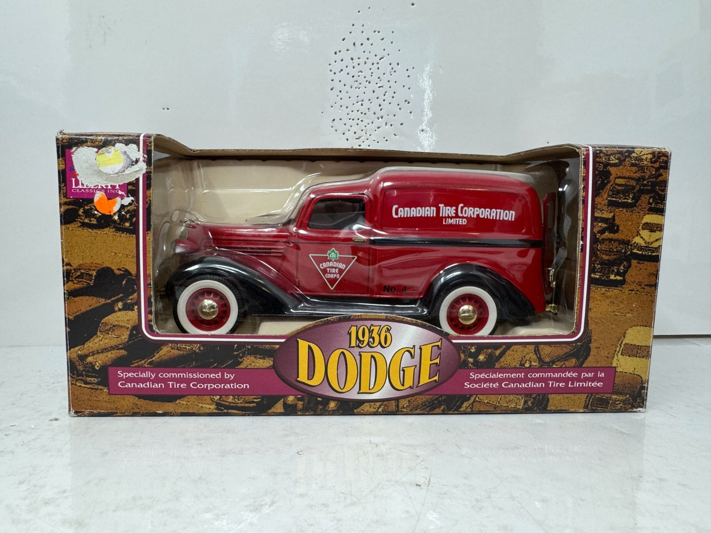 Liberty Classics Canadian Tire 1936 Dodge BANK 1:24 Diecast