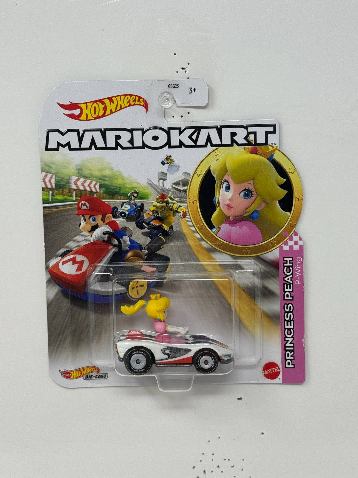 Hot Wheels Mario Kart Princess Peach P-Wing 1:64 Diecast