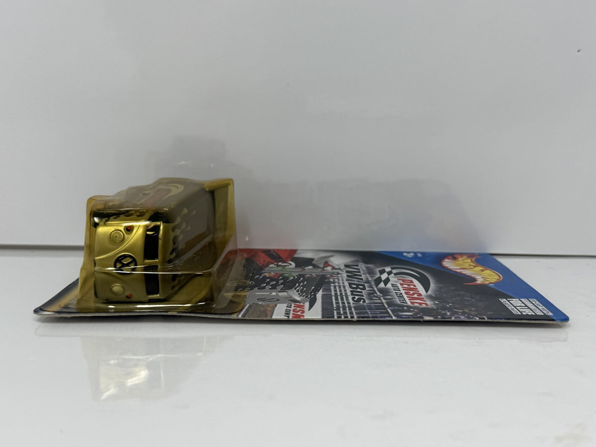 Hot Wheels Penske Auto Center Volkswagen Drag Bus 1:64 Diecast
