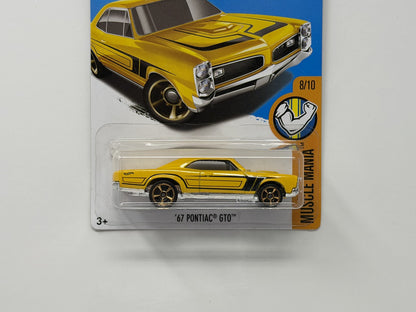 Hot Wheels Muscle Mania 1967 Pontiac GTO 1:64 Diecast Yellow