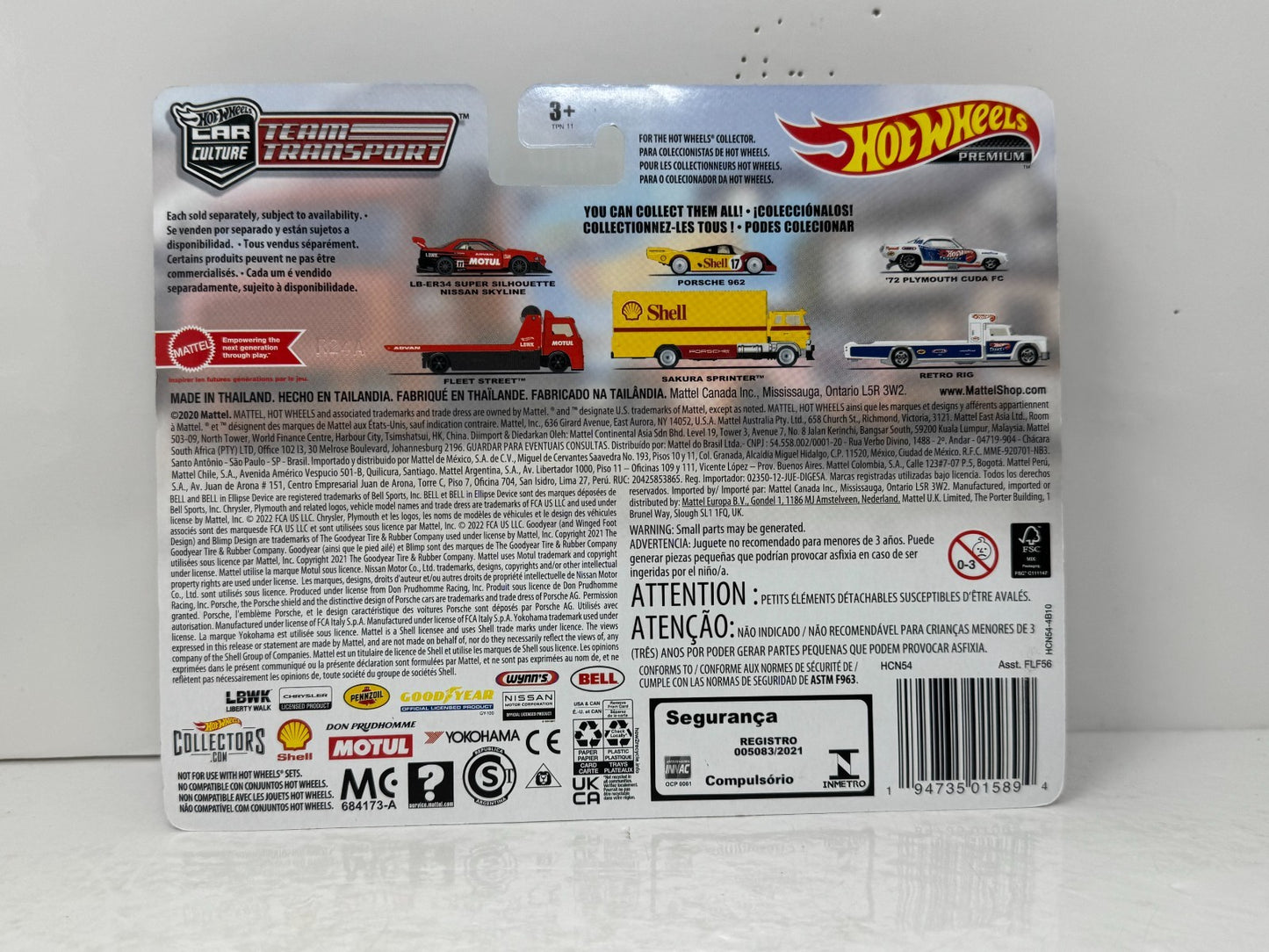 Hot Wheels Premium Team Transport #44 Nissan Skyline & Fleet Street 1:64 Diecast