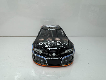 Action NASCAR Clint Bowyer #15 Peak Duck Dynasty 2013 Toyota Camry 1:24 Diecast