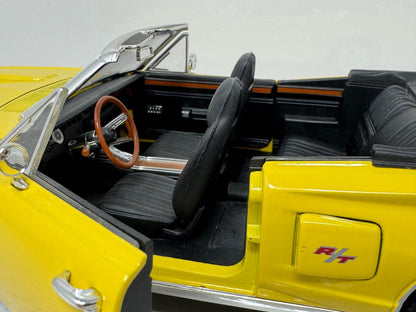 Yat Ming Road Signature 1970 Dodge Coronet R/T 1:18 Diecast Limited Edition