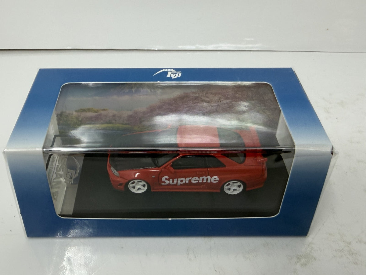 Fuji Supreme Nissan Skyline GT-R R34 Red 1:64 Diecast