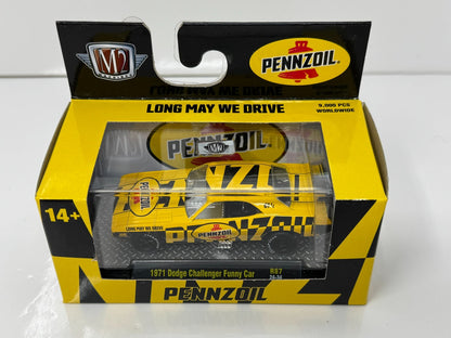 M2 Machines Pennzoil 1971 Dodge Challenger Funny Car 1:64 Diecast