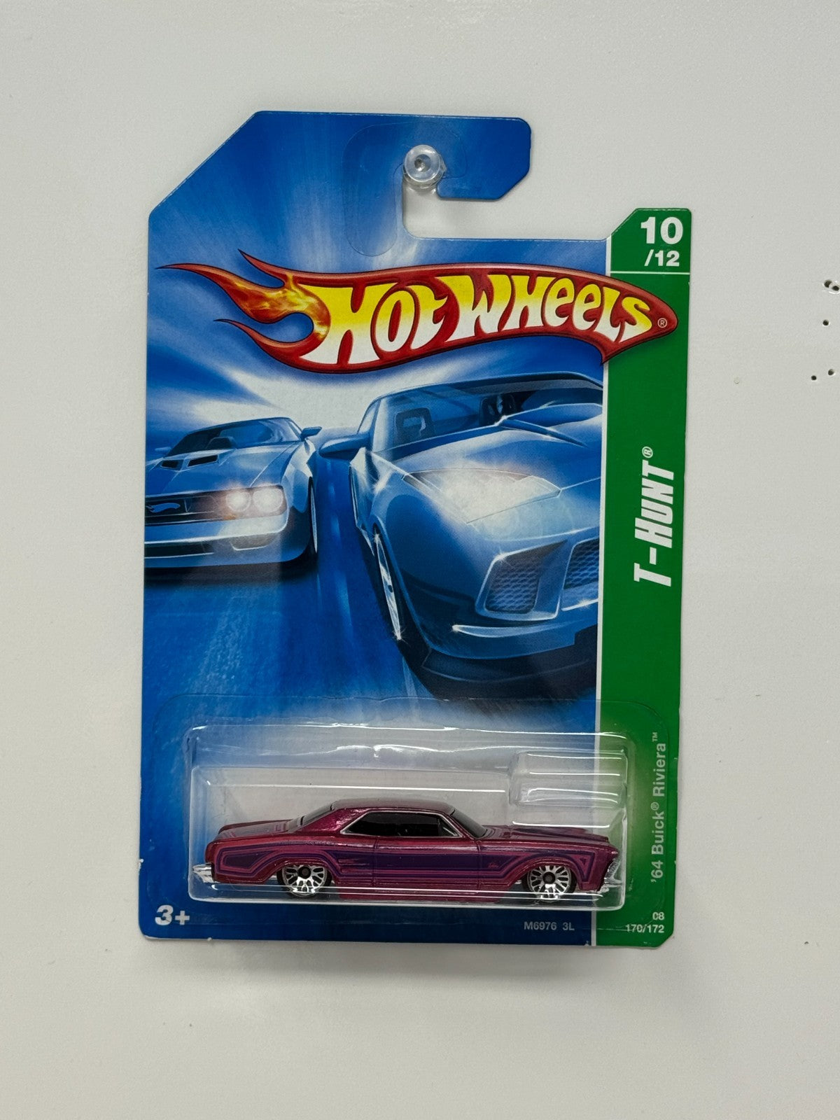 Hot Wheels Treasure T-Hunt 1964 Buick Riviera 1:64 Diecast