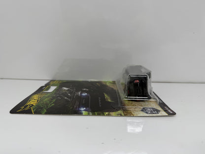 Hot Wheels Premium Off Road 2024 Toyota Land Cruiser CHASE 0/5 1:64 Diecast
