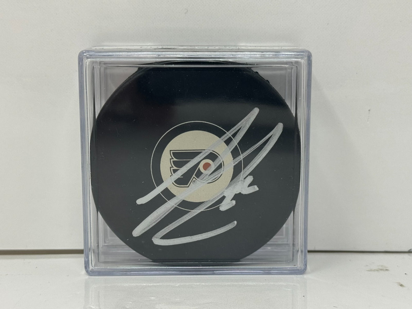 Luke Schenn Philadelphia Flyers Signed NHL Autograph Puck Silver Auto