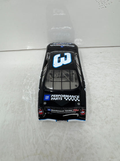 Action Nascar #3 Dale Earnhardt Oreo GM Goodwrench 2001 Monte Carlo 1:24 Diecast