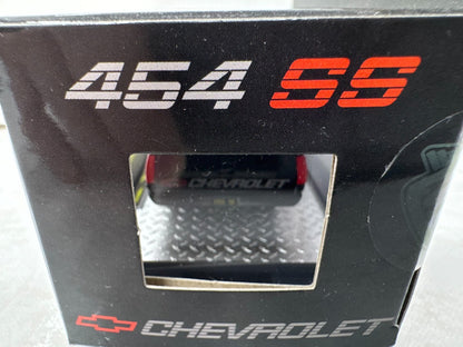 M2 Machines 1992 Chevrolet C1500 SS 454 Pickup 1:64 Diecast