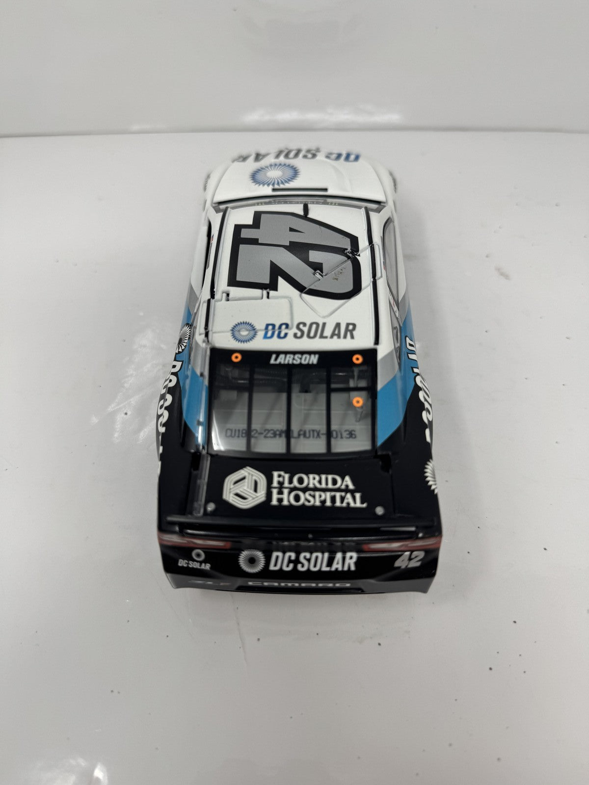 Lionel NASCAR Kyle Larson #42 DC Solar Darlington 2018 Autographed 1:24 Diecast