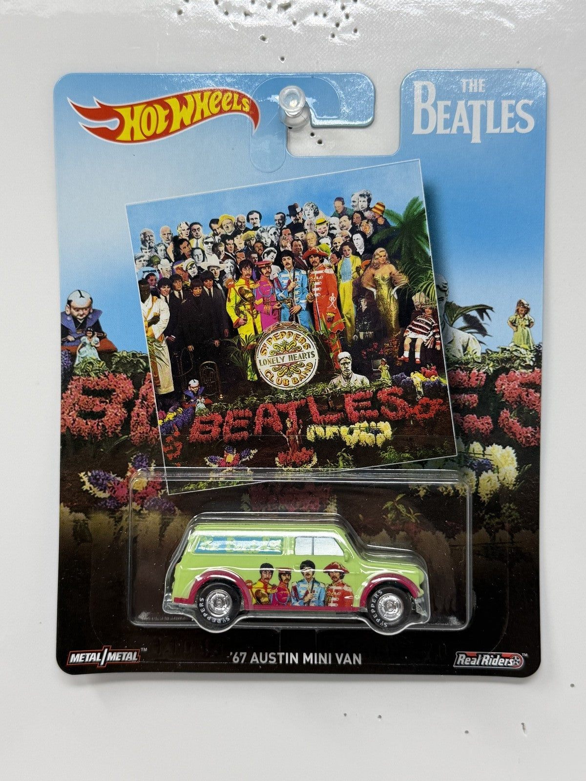 Hot Wheels The Beatles Sgt. Pepper 1967 Austin Mini Van 1:64 Diecast Real Riders