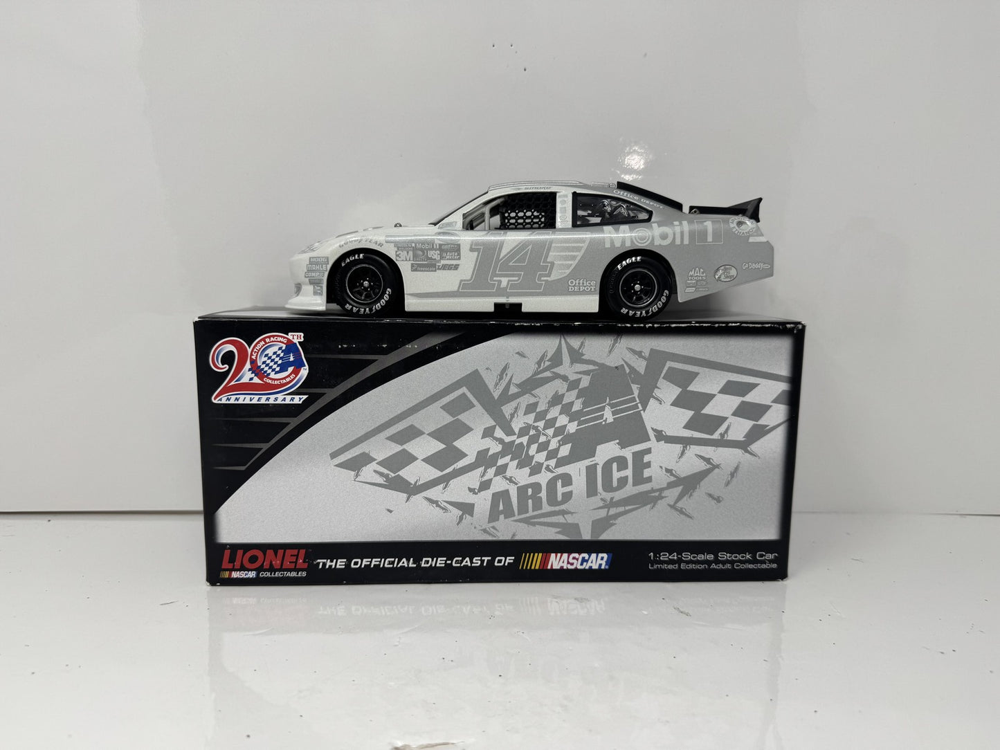 Lionel NASCAR Tony Stewart #14 Office Depot ICE 2012 Chevy Impala 1:24 Diecast