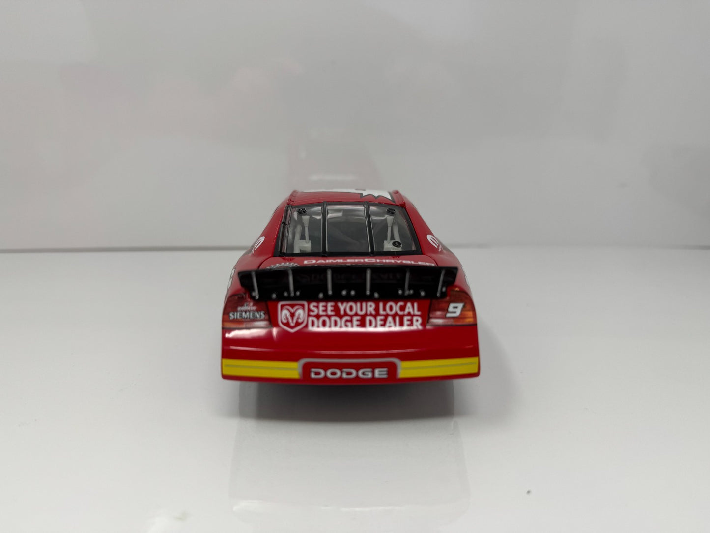 Action NASCAR Kasey Kahne #9 Dodge Dealers 2004 Intrepid 1:24 Diecast