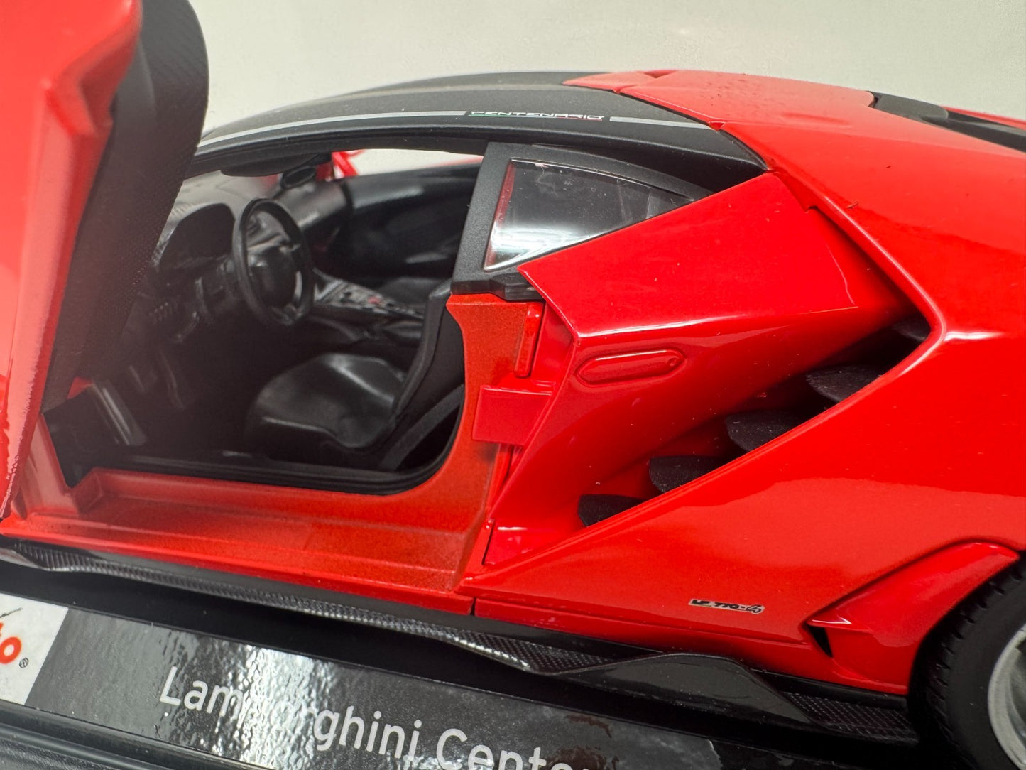 Maisto Lamborghini Centenario 1:18 Diecast Special Edition