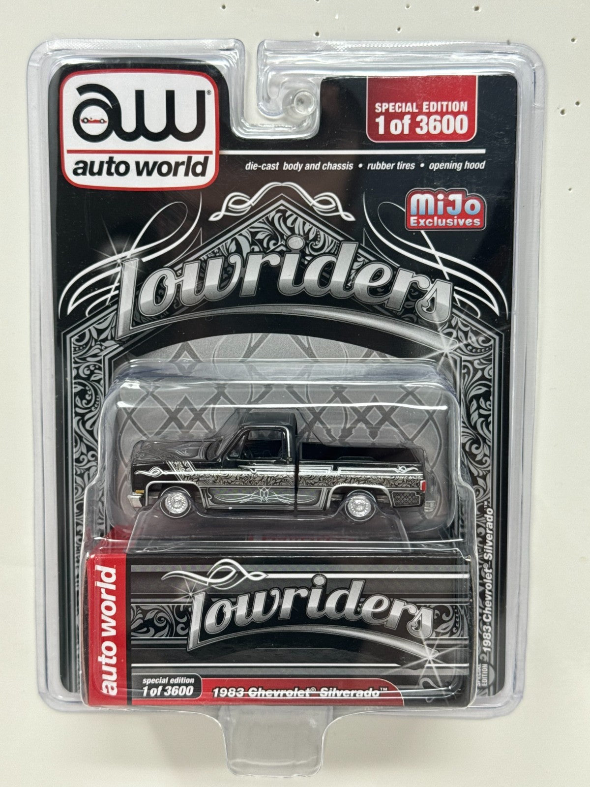Auto World Lowriders 1983 Chevrolet Silverado Pickup 1:64 Diecast