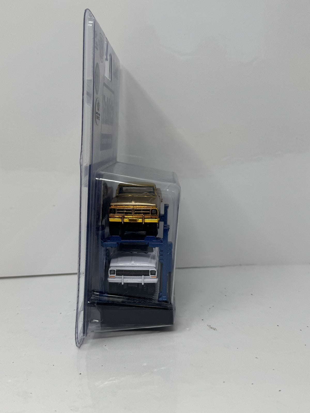 M2 Machines FoMoCo 1972 Ford F-250 & 1969 Ford F-100 Ranger CHASE 1:64 Diecast
