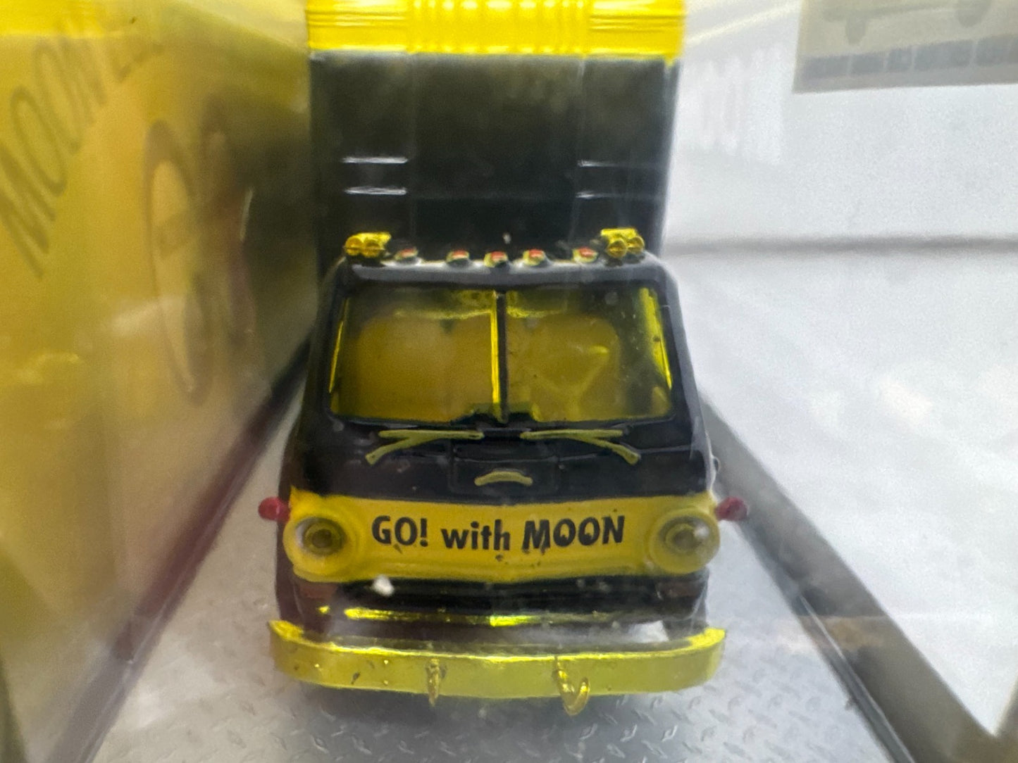 M2 Machines Dodge L600 & 1969 Dodge Charger Daytona Mooneyes CHASE 1:64 Diecast