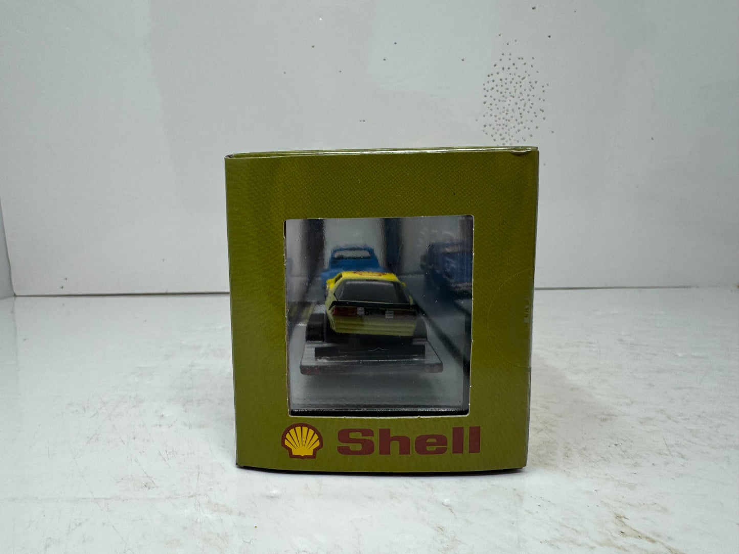 M2 Machines Shell 1977 Chevrolet Cheyenne Super 30 & Camaro IROC-Z 1:64 Diecast