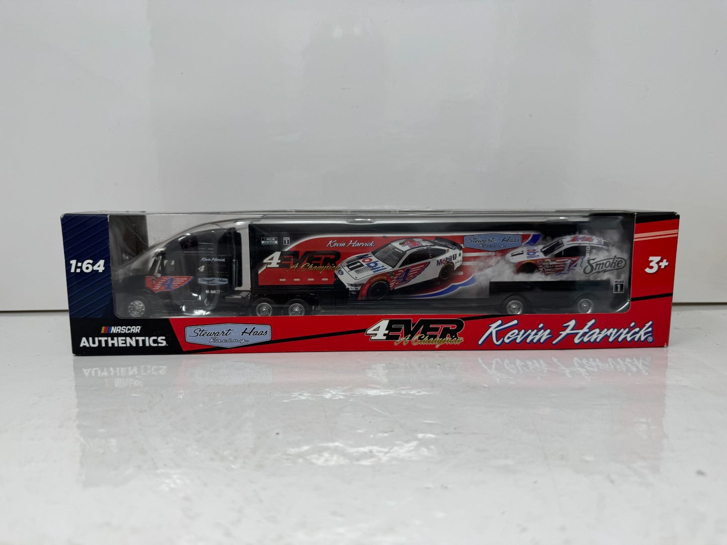 Lionel Nascar Hauler Kevin Harvick & Tony Stewart 4Ever A Champion 164 Diecast