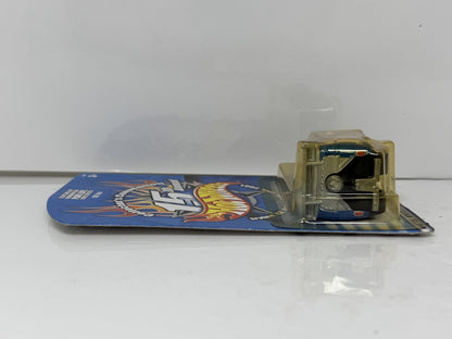 Hot Wheels 2001 15th Annual Collectors Convention Volkswagen Bus 1:64 Diecast